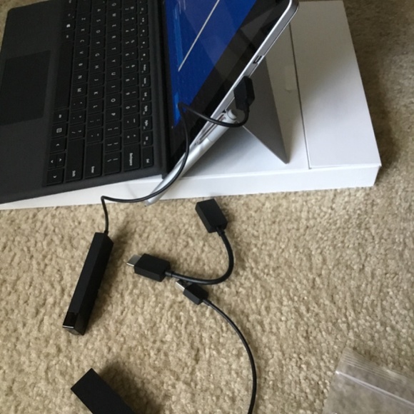 Surface Pro Signature Keyboard – Black - Plus USB / HDMI Adapters - Picture 7 of 10